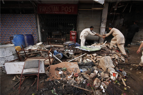 Pakistan market attack kills 42