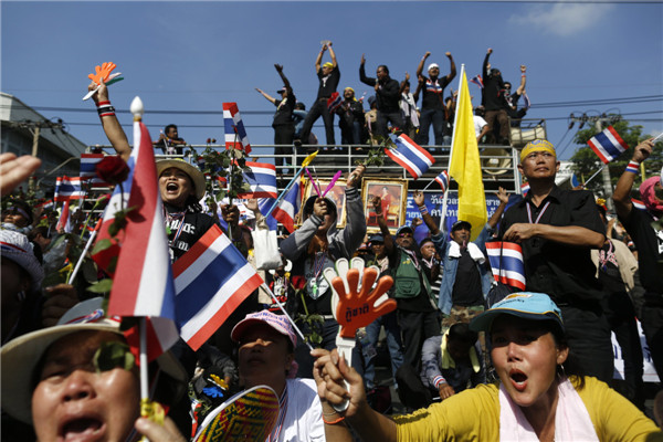 Anti-govt protestors occupy Thai foreign ministry