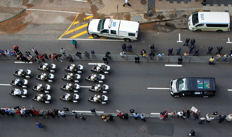 Cortege to take Mandela's body to lie in state