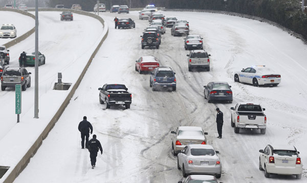 Storm slams US South, at least 6 dead