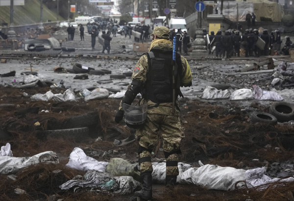 Ukraine protesters end city hall occupation