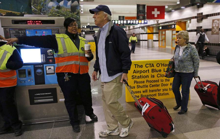 32 hurt in train derailment at Chicago's O'Hare Airport