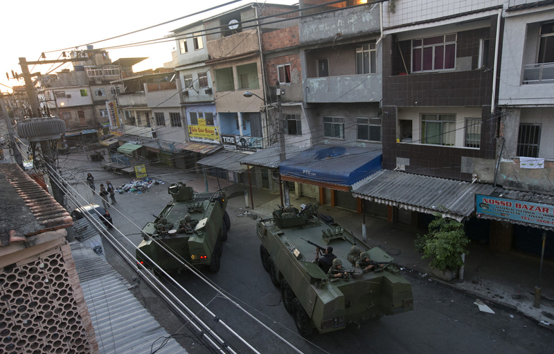 Armies and police sent to 'pacify' slum in Brazil