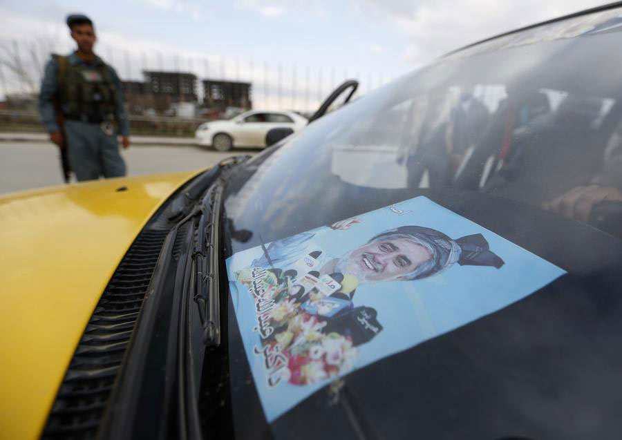 Afghans begin voting in presidential election