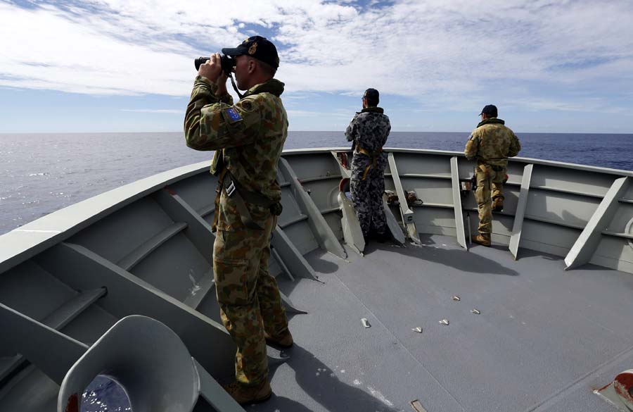 Search for MH370 continues after encouraging lead