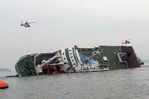 Search resumes for missing passengers on S.Korea ferry