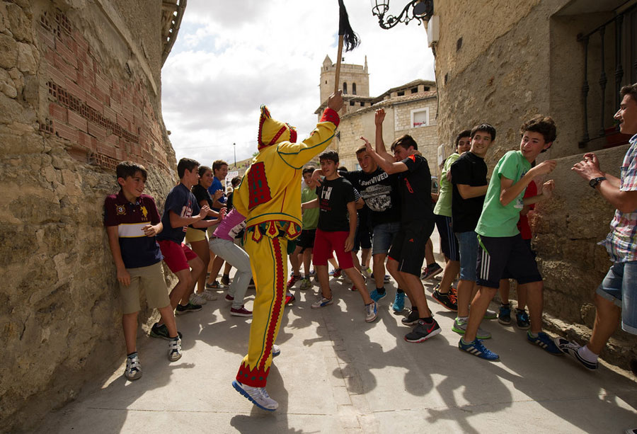 'Baby jumping' festival in Spain