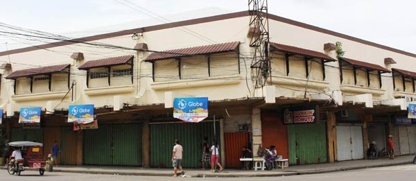 Thousands evacuate as Philippines braces for typhoon Hagupit