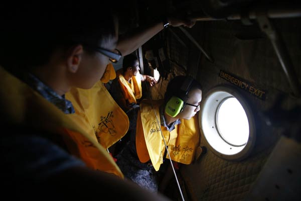 Singapore's vessels to join new search mission for AirAsia plane wreckage