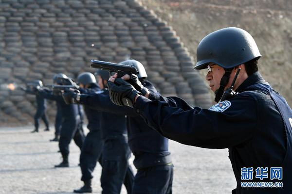 Riot police hone skills before heading for peacekeeping mission