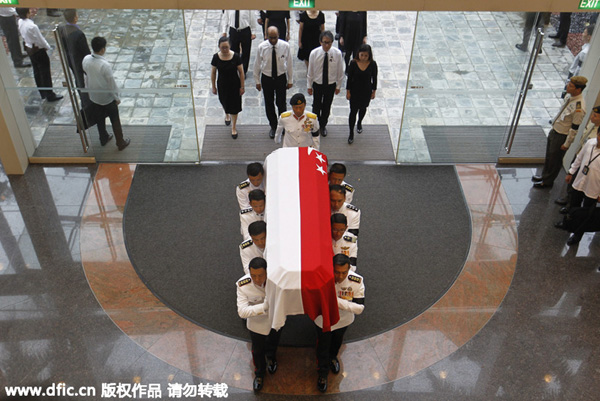 Singapore bids farewell to Lee Kuan Yew in elaborate funeral