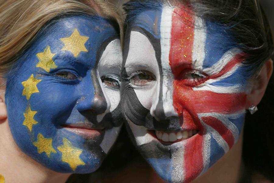 Thousands march against Brexit in London