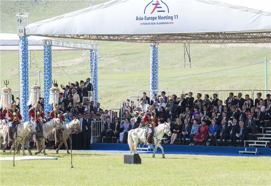 Li, other global leaders watch Naadam in Mongolia