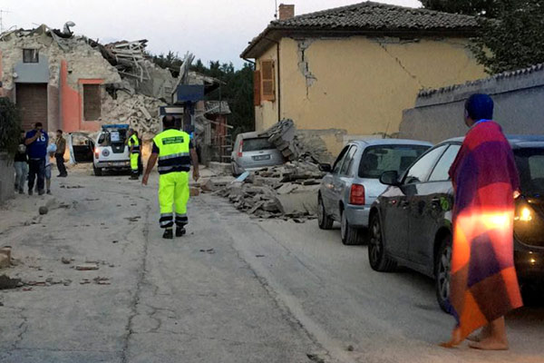 At least 73 killed after strong quake strikes Italy, topples buildings