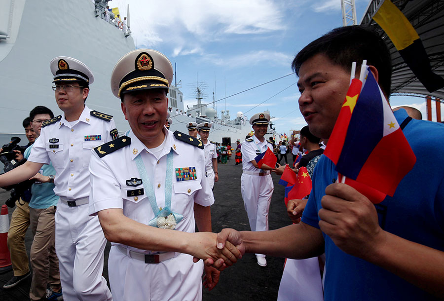 Chinese ships pay visit to Philippines