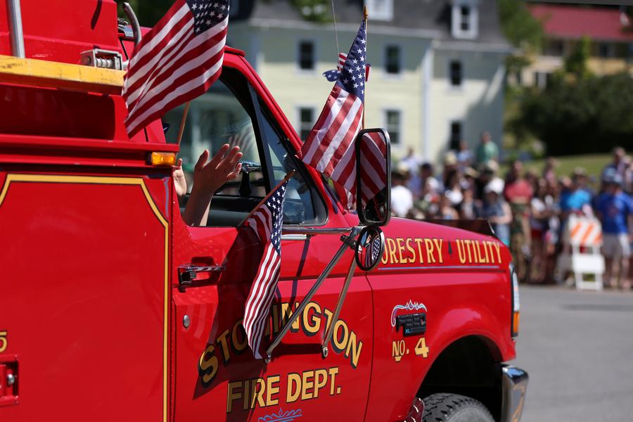 US holds parade to celebrate Independence Day