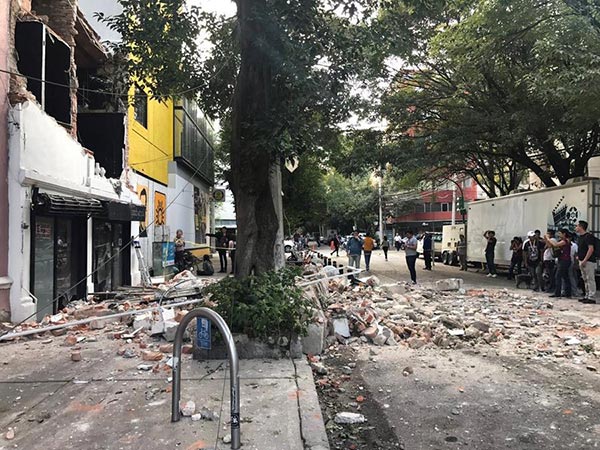 7.1 magnitude quake kills at least 149 as buildings crumble in Mexico