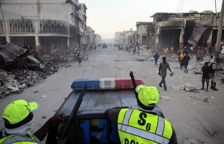 Haitian capital sees riots for goods