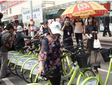 武漢：免費單車飛馳“兩型”生活