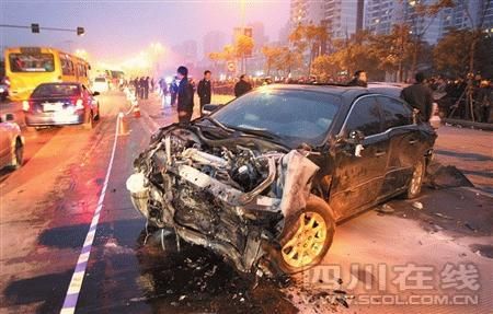 成都男子無證且醉酒駕車致4人死亡獲死刑(圖)