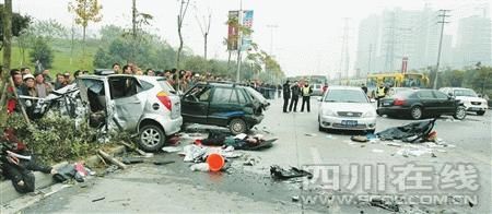 成都男子無證且醉酒駕車致4人死亡獲死刑(圖)